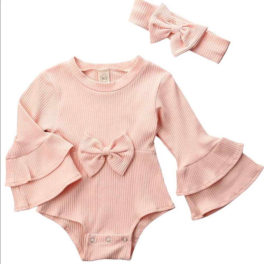 Baby Girl Onesie with flared sleeves